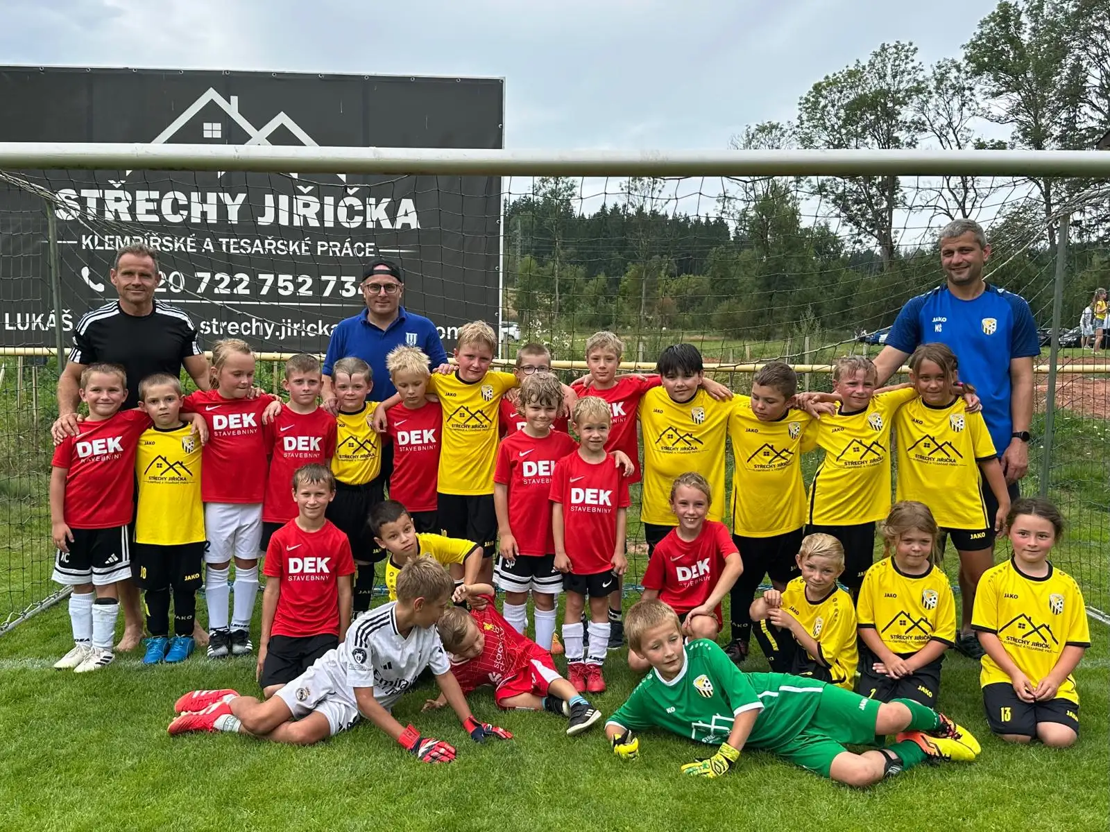 Góly, radost a nové dresy, takové bylo utkání mladší přípravky v rámci sobotních oslav