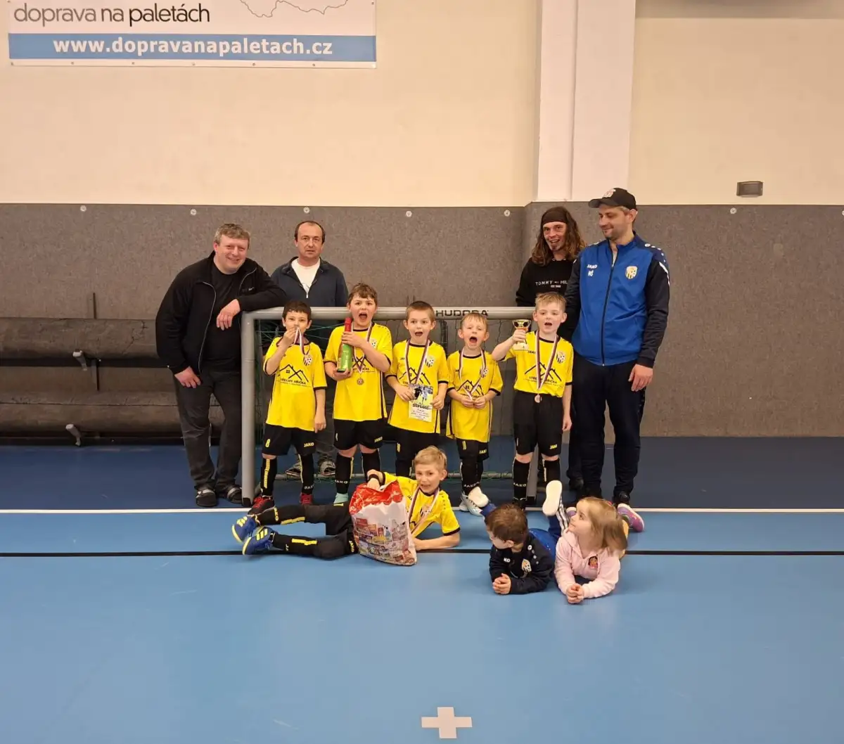 Bronz z halového turnaje ve Rtyni! Kategorie U7 předvedla skvělé výkony