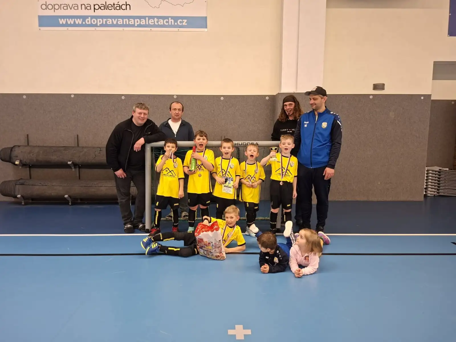 Bronz z halového turnaje ve Rtyni! Kategorie U7 předvedla skvělé výkony