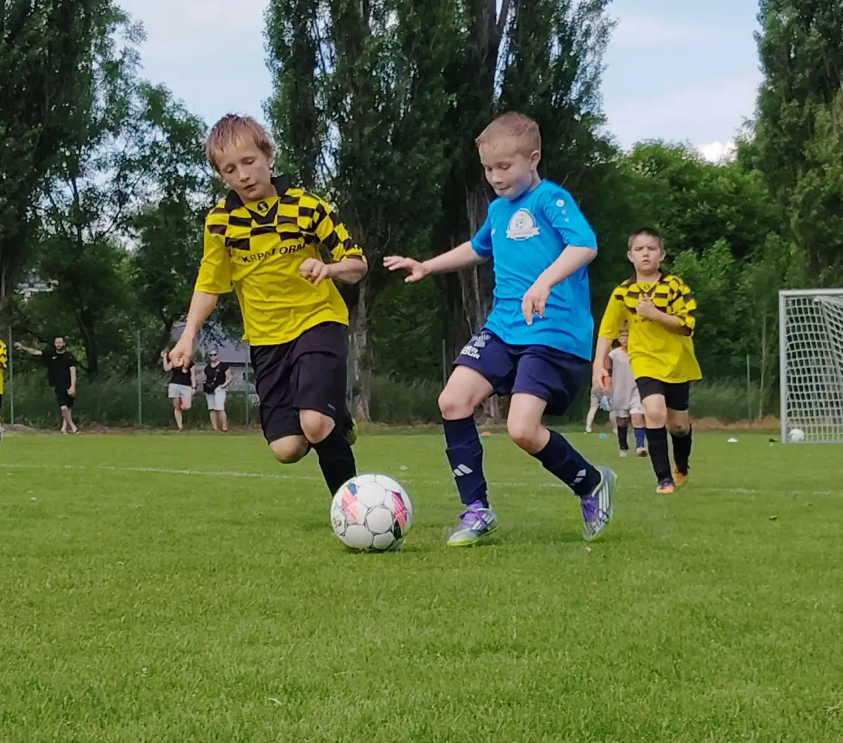 Horké počasí prověřilo mladé fotbalisty. Po porážce přišla cenná remíza.