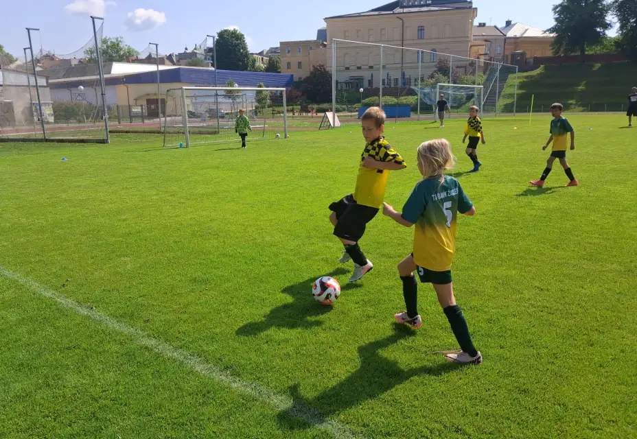 Turnaj ve Dvoře Králové přinesl mladým fotbalistům cenné zkušenosti