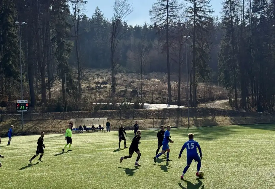 Z 2:0 na 2:2, ale se stínem dramatu: zápas v Nové Pace přerušilo vážné zranění