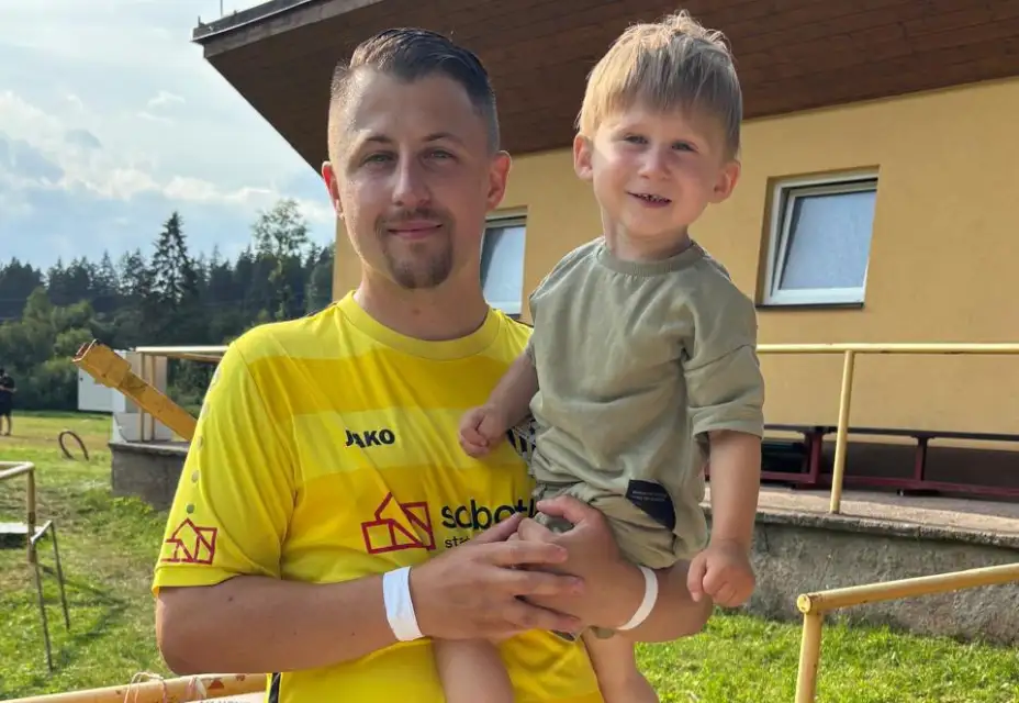 Dobří holubi se vracejí domů. Do Dolní Kalné se vrací Martin Stránský