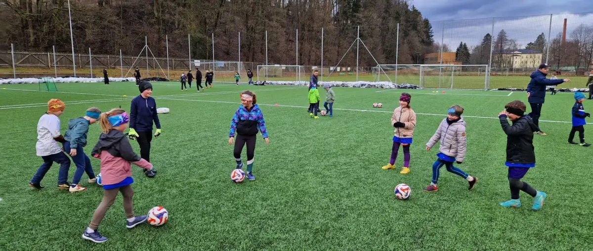 Modelový trénink mladší přípravky v Hostinném byl součástí vzdělávání trenérů