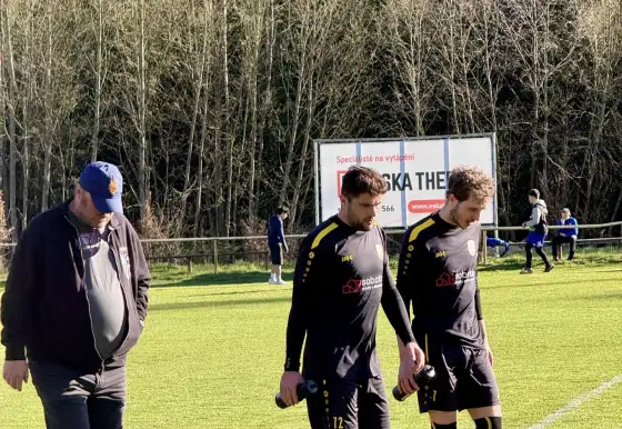REPORT: Hradecká Olympie vyloupila pěti brankami Kalnou. Podrobnosti připravujeme.